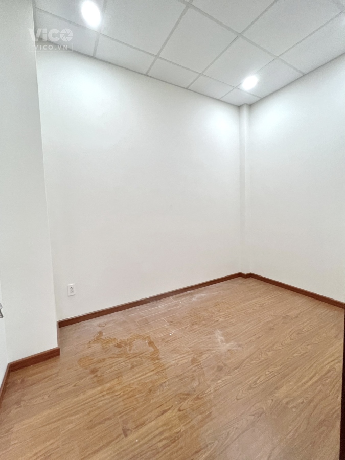 Cho thuê Nhà 4 tầng căn góc đường Võ Trứ P9Q8. Giá 14tr/th