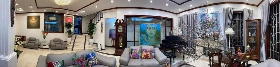 CẦN BÁN GẤP, BIỆT THỰ CAO CẤP, VIEW VƯỜN HOA. 20M RA HỒ, TẶNG FULL NỘI THẤT TIỀN TỶ.