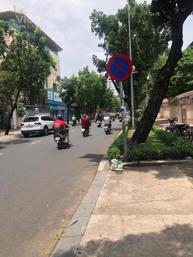 CĂN HỘ CAO ỐC 52M KHU VIP Q3 RẤT HIẾM NHỈNH 4 TỶ