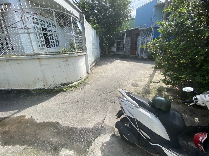 BÁN GẤP NHÀ ĐẸP THÔNG SỐ VÀNG KHU VỰC ĐA CÔNG NĂNG SỔ VUÔNG VỨC