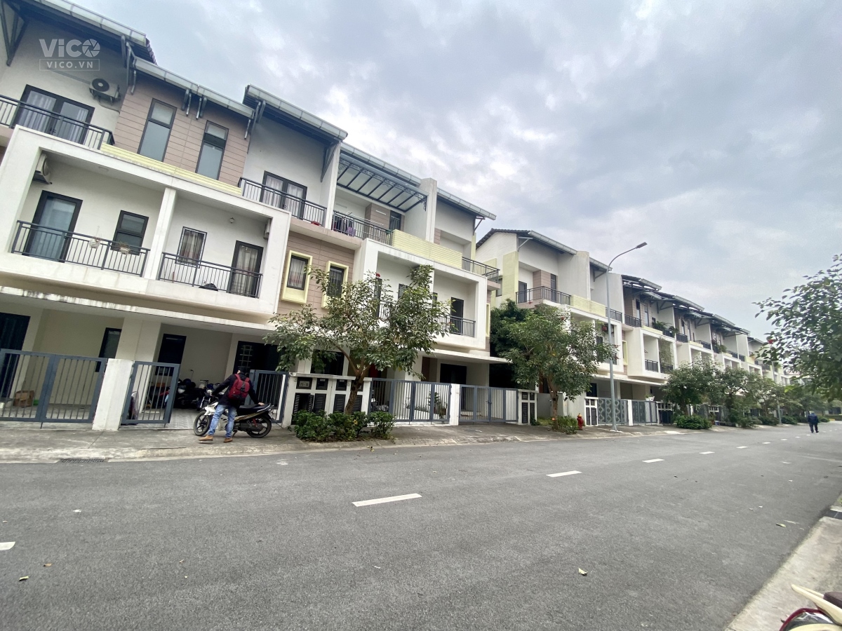Bán nhà liền kề 75m2x3T đã hoàn thiện cơ bản đang cho thuê 10tr/tháng tại KĐT VSIP