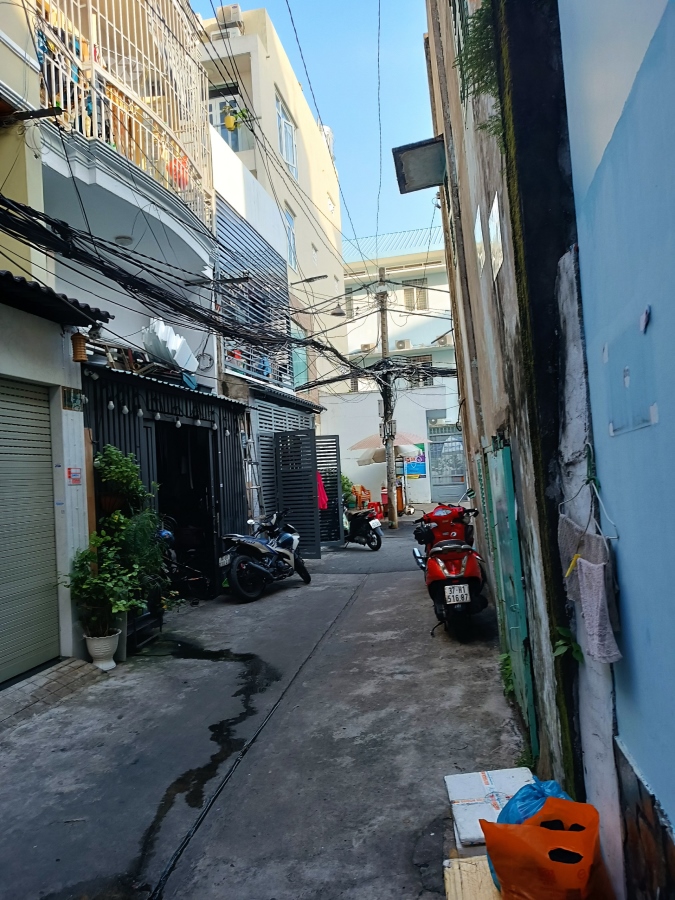 Bán gấp nhà HXH, Lê Văn Sỹ. 34m2, thiết kế hiện đại, vị trí trung tâm, nhà mới ở ngay, chủ tặng nội
