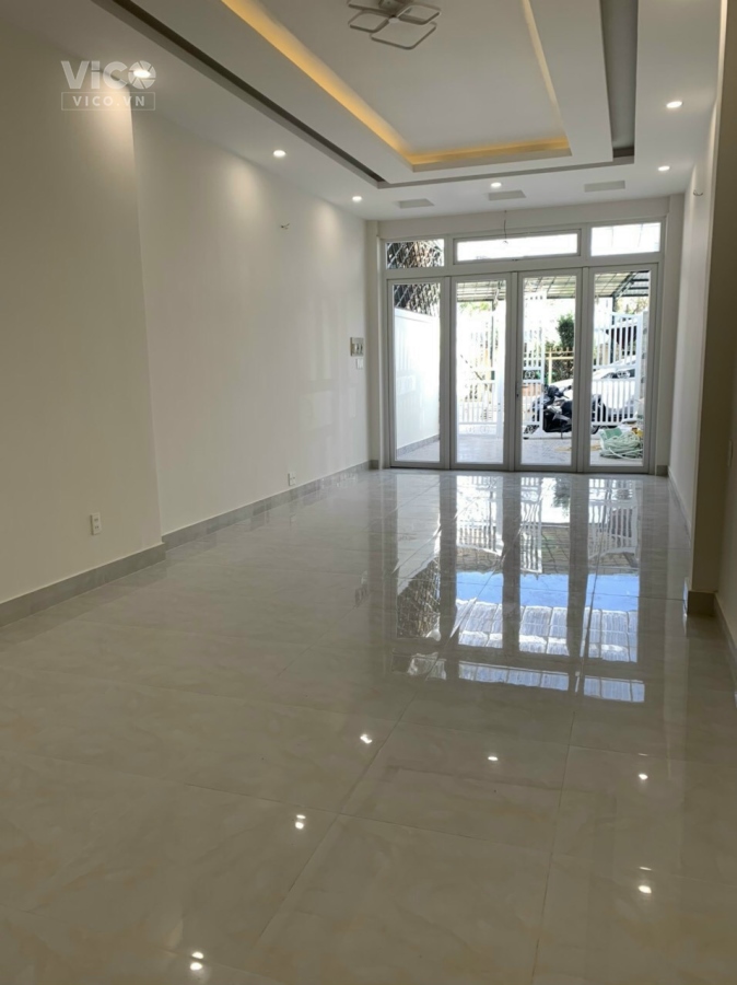 Bán nhà gần chợ Bùi Thị Xuân Phường 2, TP. Đà Lạt, sổ riêng xây dựng giá 11 tỷ