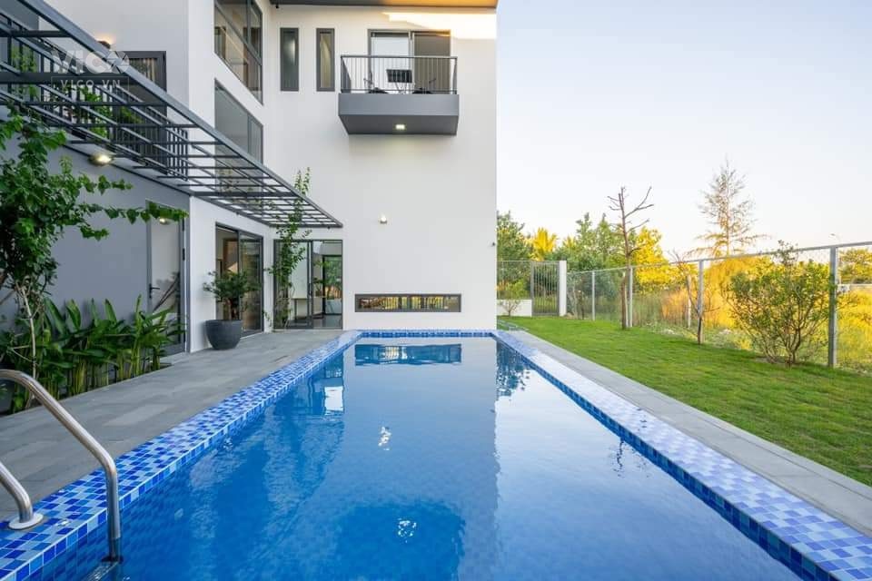 Villa FPT cạnh sông Cổ Cò, 416m2 2.5 tầng, giá 14.5 tỷ