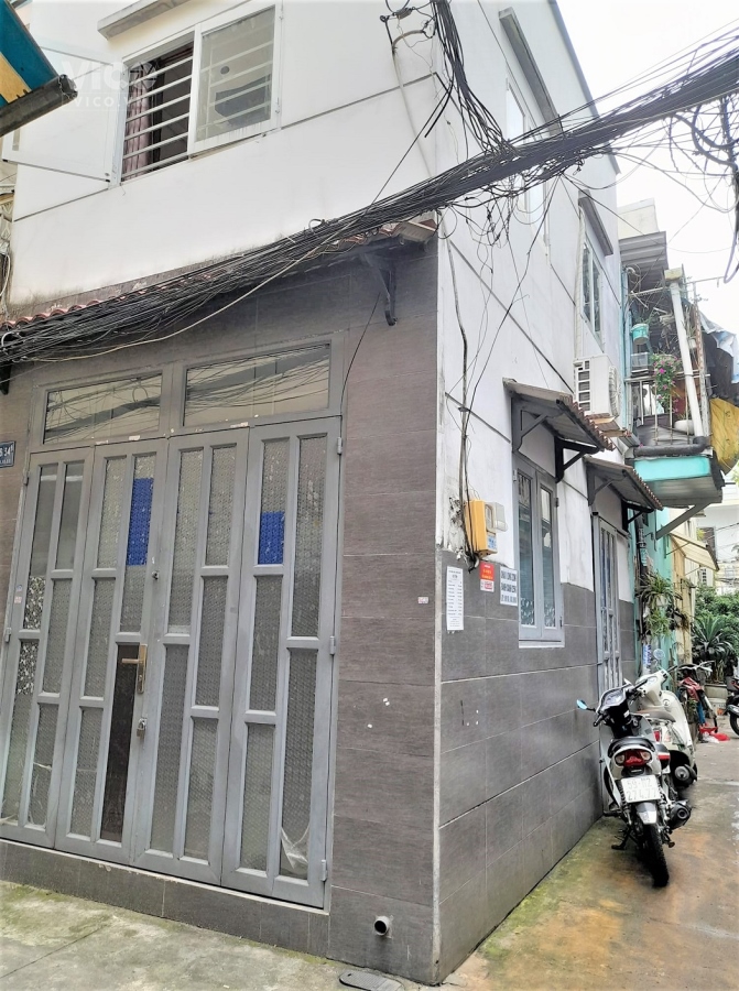 Bán nhà đẹp đường Lạc Long Quân, 19m2 (3.4x5.5), 2 tầng, nhỉnh 2 tỷ TL