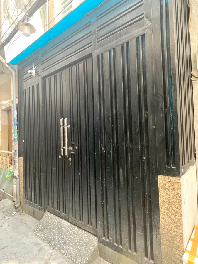 Nhà mới 4 tầng hẻm thông đường Ngô Gia Tự P4Q10