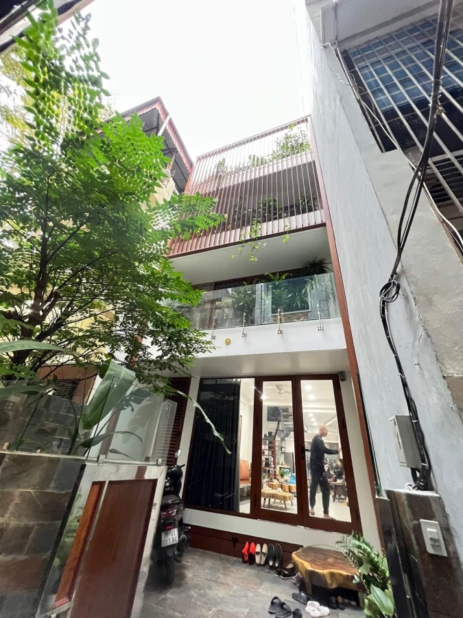 CẦN BÁN NHÀ NGÕ 82 YÊN LÃNG ĐỐNG ĐA NHÀ MỚI, ÔTÔ ĐỖ CÁCH NHÀ 40M TẶNG NỘI THẤT