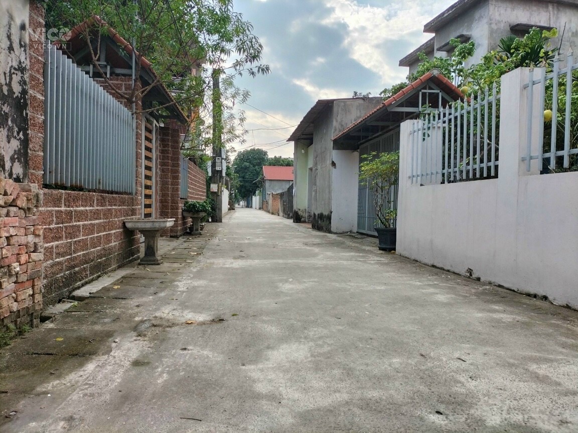 BAO SỔ hơn 50m đường thông 5m gần KCN Nội Bài giá tròn tỷ