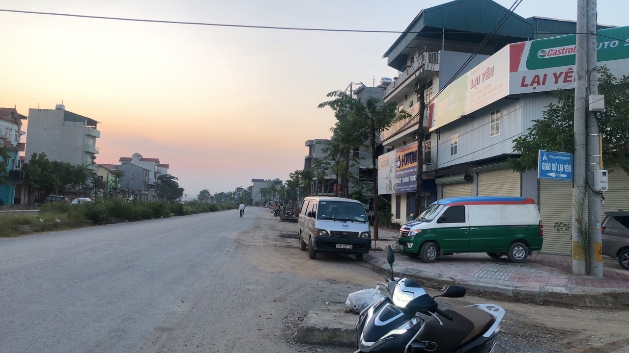 144m Đất DV Hoài ĐứcPhân lôVỉa hèÔtô tránh chỉ 10.8 tỷ.