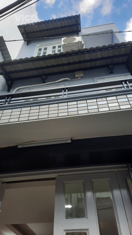 Cần bán gấp nhà 3 tầng ngay Lý Thái Tổ. 40m2. Nhỉnh 7 tỷ TL sâu.