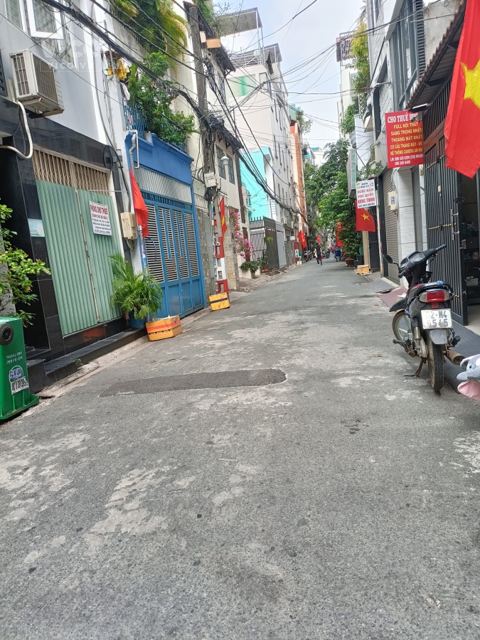 Nhà bán quận Tân Bình diện tích 56m2, 4 x 14m, đường Núi Thành, Phường 13.
