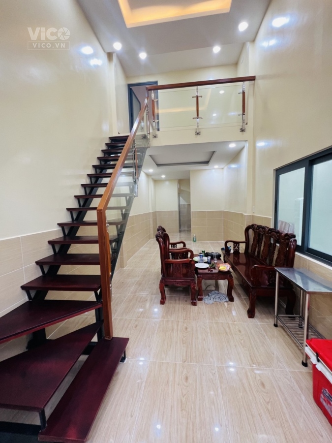 Nhà đẹp, View hồ bơi Quận Tân Phú, 46m2 2 tầng 3 tỷ
