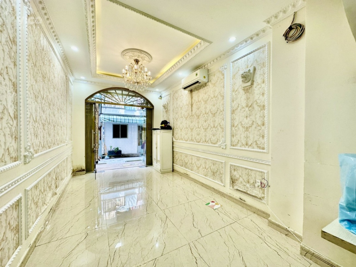 Hòa Hảo. Q10. 40m2. 4 tầng. Thiết kế hiện đại. Vào ở ngay. Chỉ 9,x tỷ