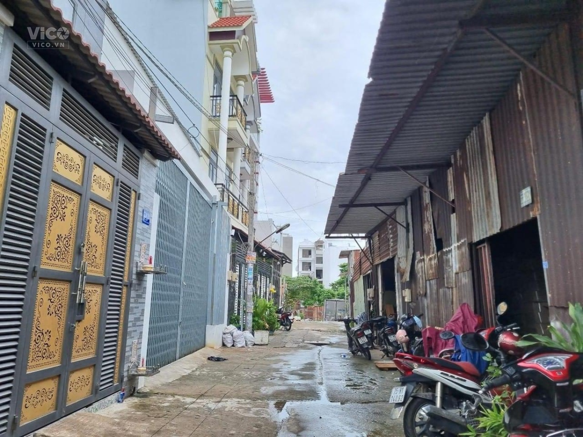 Lô Đất lọt khe k lộ giới hẻm xe hơi xây dựng tự do