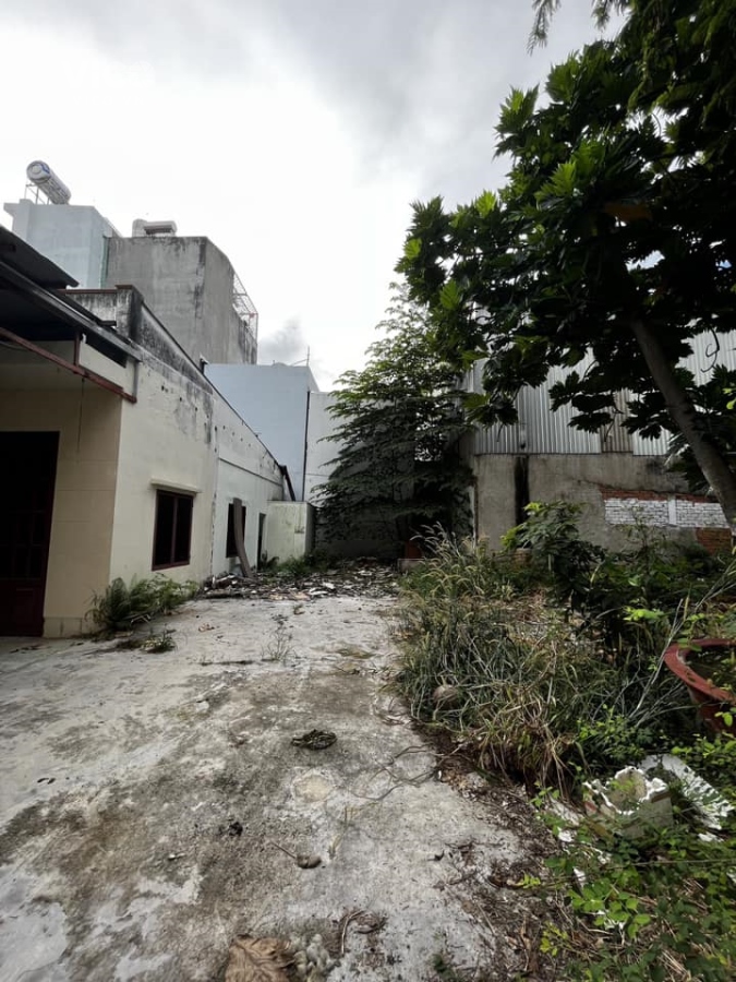 Cho Thuê Sân Bãi Làm Kho Xưởng Gia Công Huỳnh Tấn Phát Quận 7 340m2 Giá 15tr.Tháng