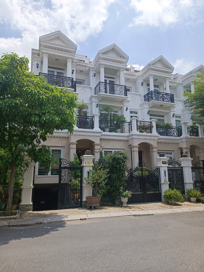 BÁN GẤP ĐỊNH CƯ ÚC, BIỆT THỰ MINI 4 TẦNG, Nguyễn Oanh, Gò Vấp, HXH, 110m2, 5 x 22m, GIẢM MẠNH CÒN