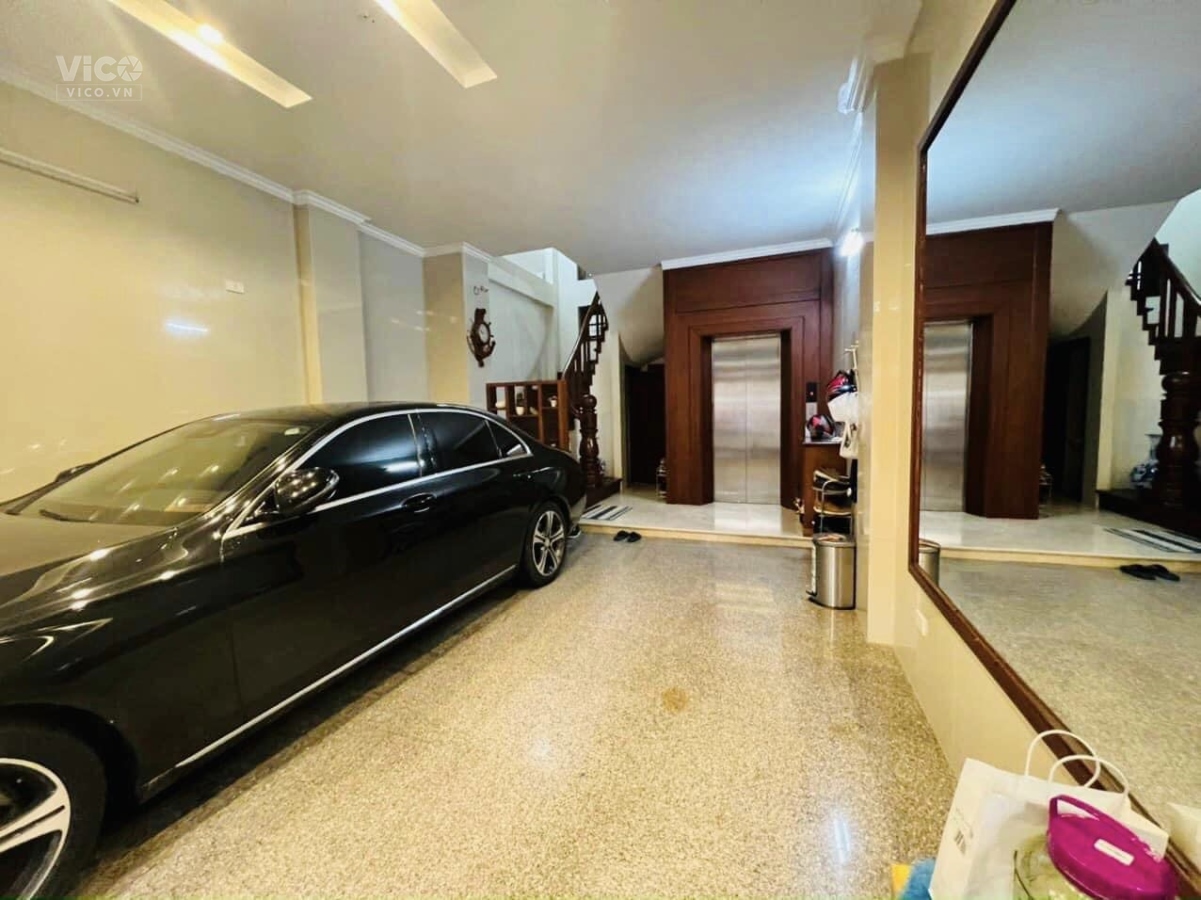 Siêu Phẩm Hoàng Cầu Đống Đa Phân Lô Oto Tránh Nhà Đẹp Thang Máy Gara