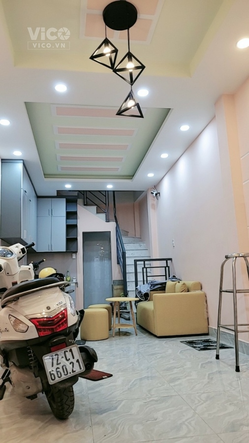 Bán gấp nhà 5 tầng ngay VX Lý Thái Tổ. Gần 40m2. Sát mặt tiền. Chỉ 8,x tỷ.