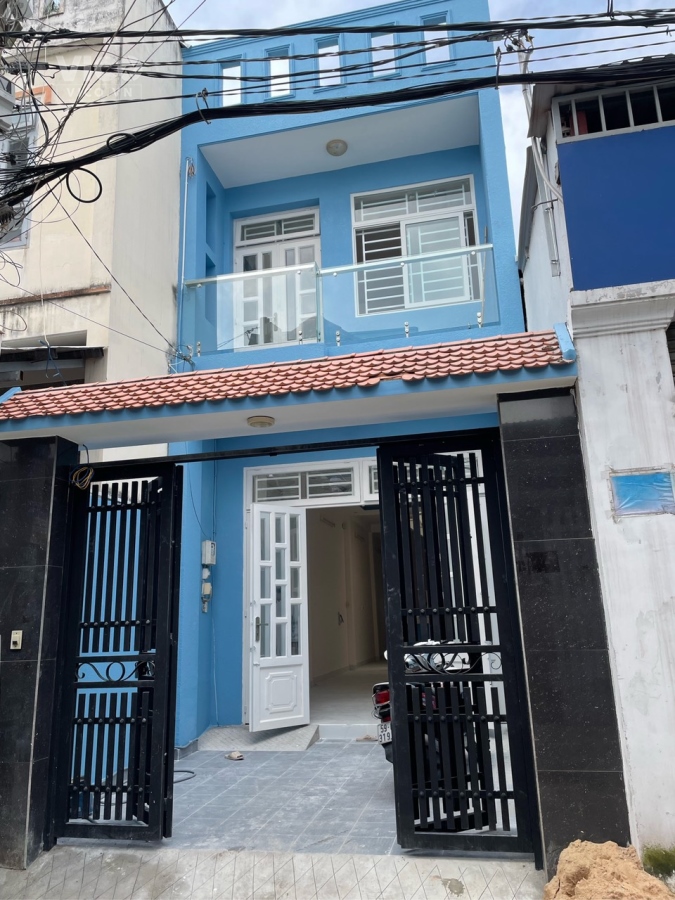 Chính chủ cần bán nhà đầy đủ tiện ích, hẻm xe hơi Trường Chinh Q.12