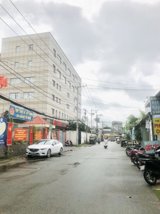 NHÀ ĐẸP 46M2 VÀO Ở NGAY BÊN HÔNG ĐH LUẬT HIỆP BÌNH CHÁNH