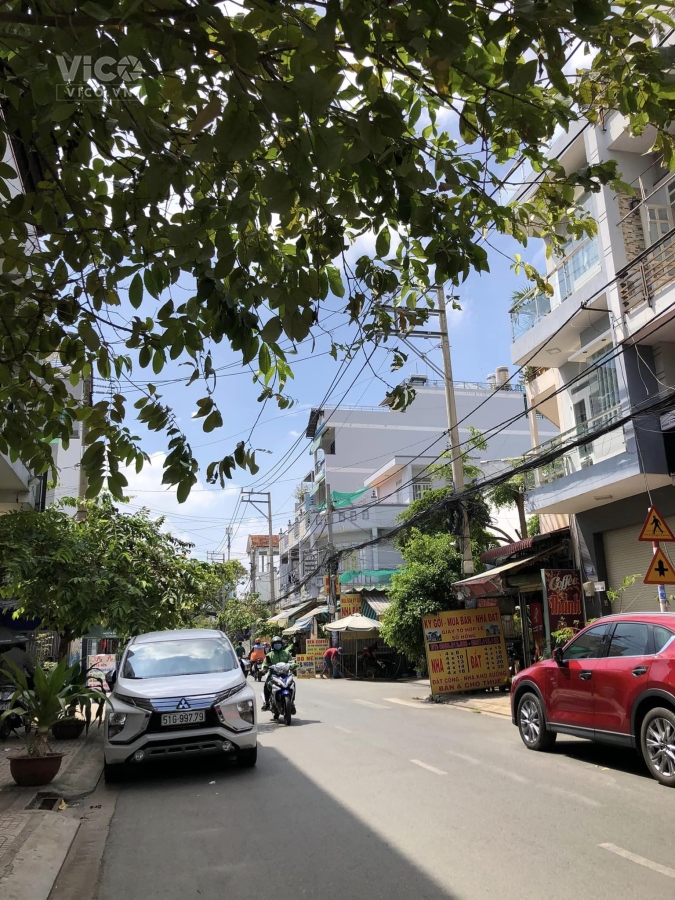 NHÀ TRUNG TÂM BÌNH TÂN GẦN MẶT TIỀN ĐƯỜNG LÊ VĂN QUỚI SẦM UẤT ĐƯỜNG MỘT TRỤC 12M LỀ 2.5M