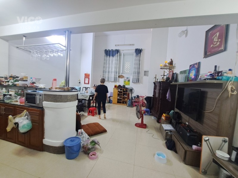 Bán nhà Cách Mạng Tháng 8, Tân Bình, hẻm trước nhà 5m, 54m2 nở hậu.