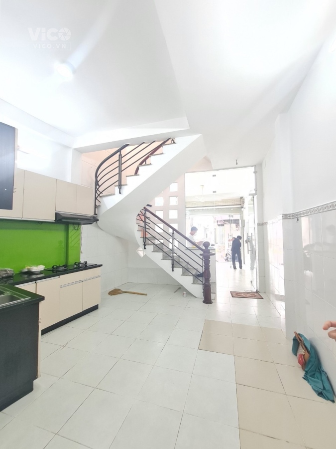 Hẻm 5m Đối diện Hà Đô. Q10. Gần 50m2. 3 tầng BTCT. Nở hậu. Chỉ 10,x tỷ.