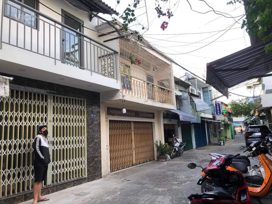Hẻm xe hơi Nguyễn Tất Thành Q4 Dt 44 m Ngang 6 m có 3 tỷ