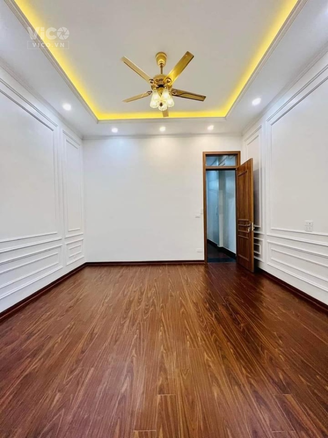 BÁN NHÀ 5 TẦNG BT PHỐ NGUYỄN KHÁNH TOÀN QUẬN CẦU GIẤY O TO KINH DOANH CHỈ 142 TRIỆU/M2