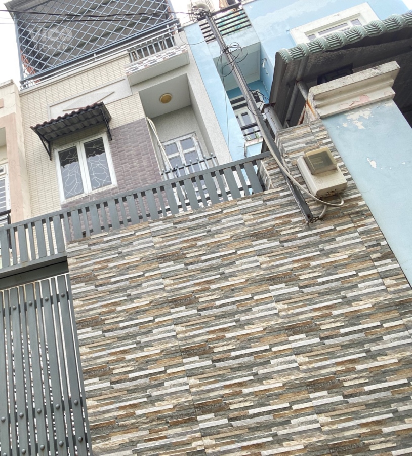 Nhà đẹp 3T Hẻm ô tô tránh, hoàn công đủ 64m2 p. Linh Đông. 5 tỷ TL.