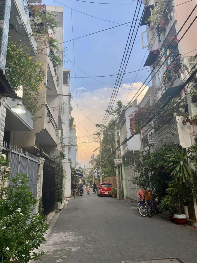 Huỳnh Văn Bánh Phường 13 Phú Nhuận