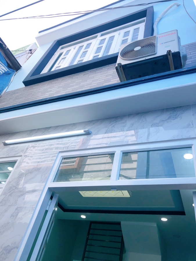 Bán nhà Vĩnh Khánh Ngang 3,7 m dt 31m 2 tấm Q4 có 1,8 tỷ..