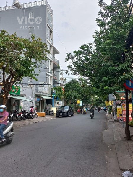 Bán nhà hiếm nhà nát,đường số 79 thần tài,phường tân quy q7,kd gì cũng thuận lợi,dt 82.68m.