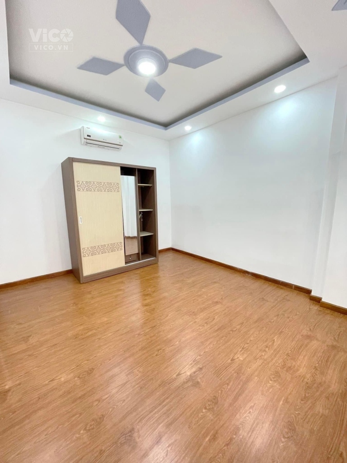 Cần bán nhà đẹp căn góc Q7 khu Kiều Đàm